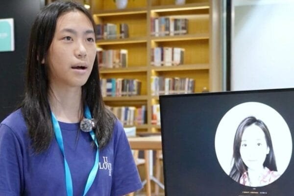 ‎A 13-year-old Shanghai girl with no Programming Background earned US$2,600 in 3-days by selling an AI-powered Study Supervision App