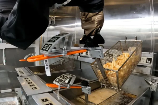 Meet the World’s First Fully Powered AI and Robotics Restaurant (Video)