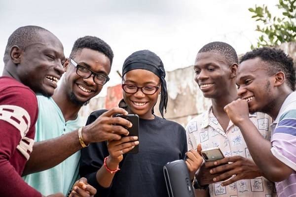 ‎Federal Government to Give Nigerian Students 100MB Free Data Daily from October 1‎