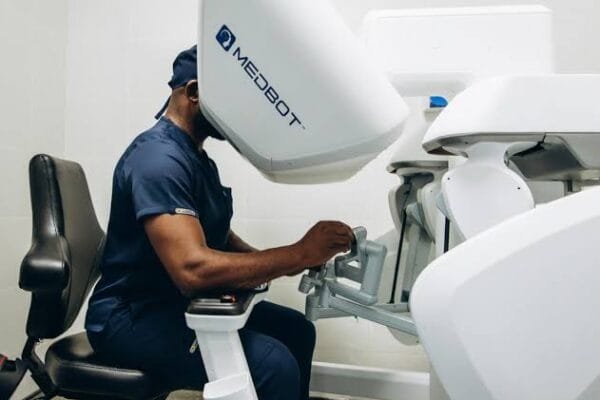 Nigeria Successfully Carries out first Tele-Robotic Surgery Operation across a distance of about 500 kilometres